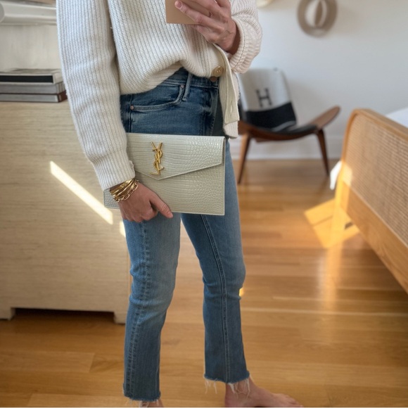 YSL UPTOWN POUCH IN CROCODILE-EMBOSSED SHINY LEATHER - Picture 2 of 3